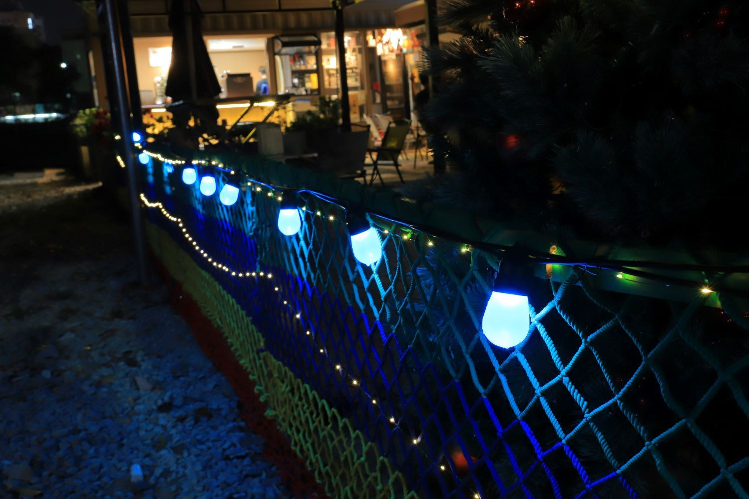 Outdoor RGB solar string lights
